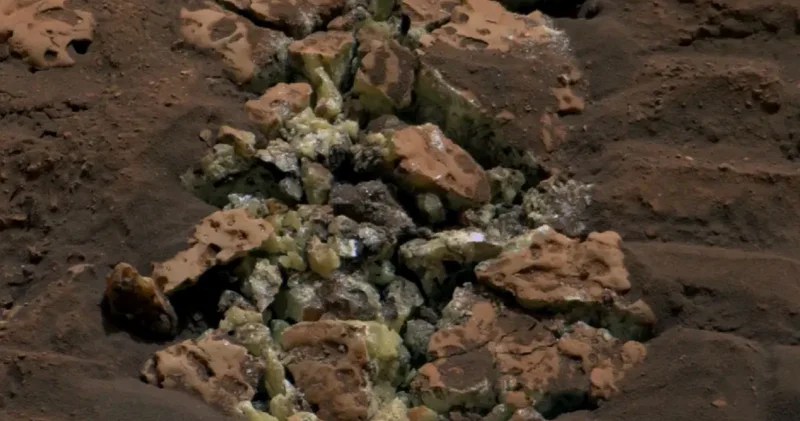 NASA’nın Curiosity robotu Mars’ta tesadüfen keşfetti: Burada olmaması gerekiyor!
