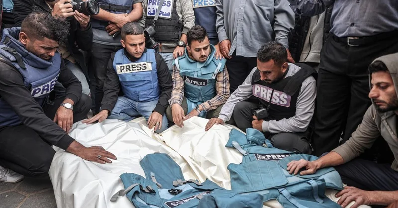 Filistinli gazeteciler, Gazze deki gerçekleri belgelemenin bedelini canlarıyla ödüyor