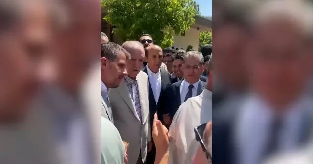 Cumhurbaşkanı Erdoğan Marmaris te cuma namazı çıkışında vatandaşlarla sohbet etti VİDEO İZLE