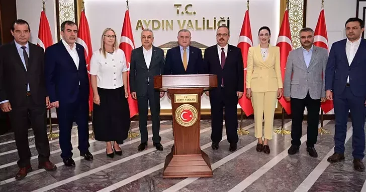 Bakan Bak: Türkiye de spor tesisleri devrimi yaşanıyor