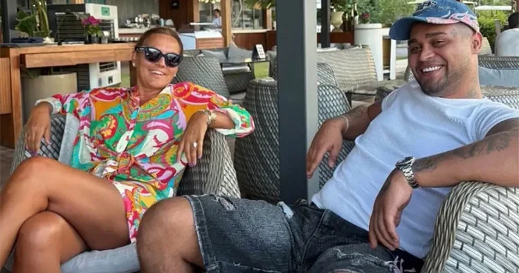 Yeni düet geliyor... Demet Akalın ve Lvbel C5 bir arada!