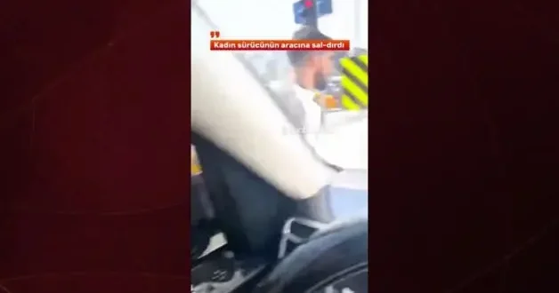 İstanbul Alibeyköy’de bir şahıs, trafikte çıkan tartışmada kadın sürücünün önünü kesip araca saldırdı