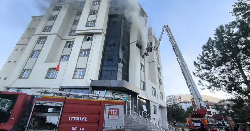 Öğrenci yurdunda yangın paniği: Binada hasar oluştu Sözcü Gazetesi