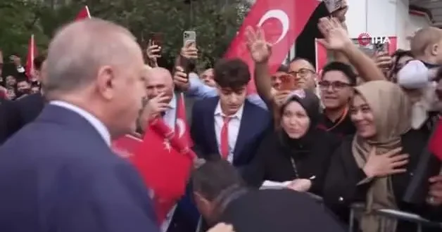 Cumhurbaşkanı Erdoğan ABD de. Cumhurbaşkanı bebeği görür görmez kucağına aldı