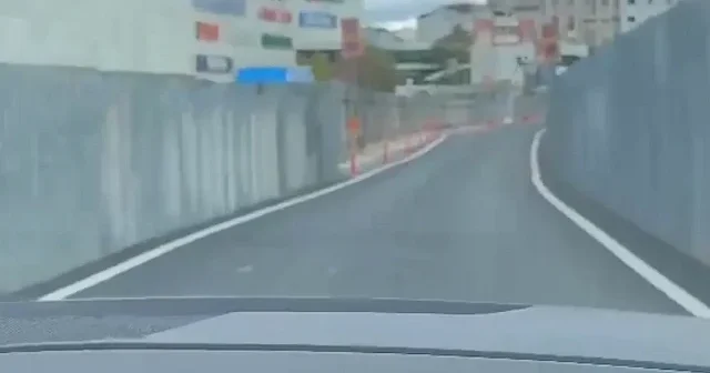 Sultanbeyli’de İBB nin metro inşaatı için kapattığı yol yıllar sonra trafiğe açıldı: Vatandaş sevinçten çığlık attı VİDEO İZLE