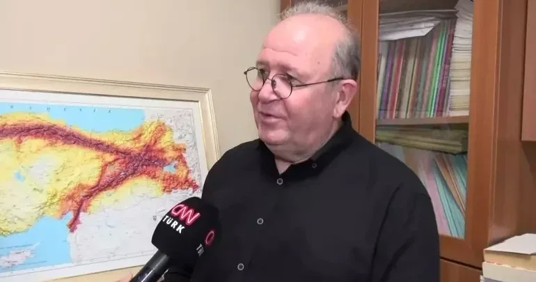 Prof. Dr. Şükrü Ersoy, Balıkesir de yaşanan sarsıntıları yorumladı... Dün geceden beri devam eden depremler ne anlatıyor?