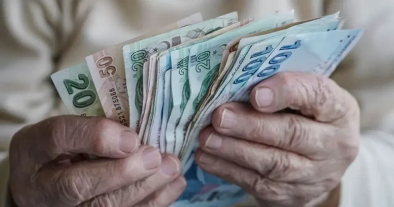 Yapmayanın emekli maaşları %5 düşüyor! Uymayanlar parasını kaybediyor