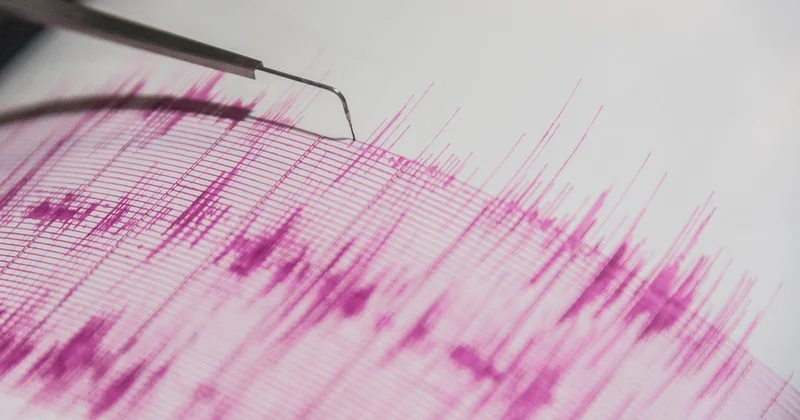 Sındırgı merkezli 4,9 büyüklüğünde deprem
