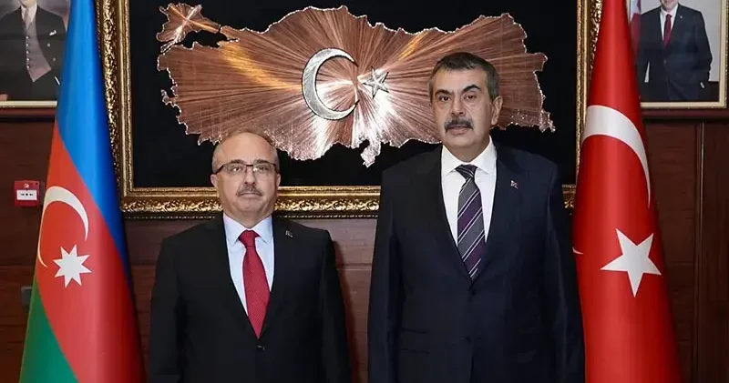 Bakan Tekin, Türkiye nin Bakü Büyükelçiliği ni ziyaret etti