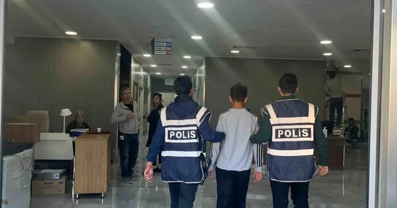 Kız arkadaş kavgası cinayetle son buldu
