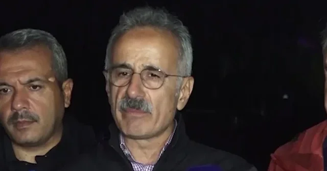 Bakan Uraloğlu: Bir yılda yağan yağmurun yüzde 10’u 24 saatte düştü VİDEO İZLE
