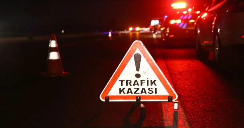 Hatay da 4 araç zincirleme trafik kazasına karıştı