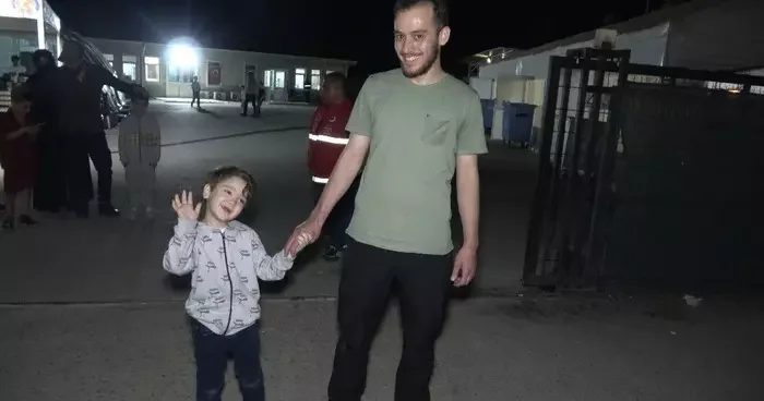 Türkiye den Suriye’ye geri dönüşler gece de devam ediyor