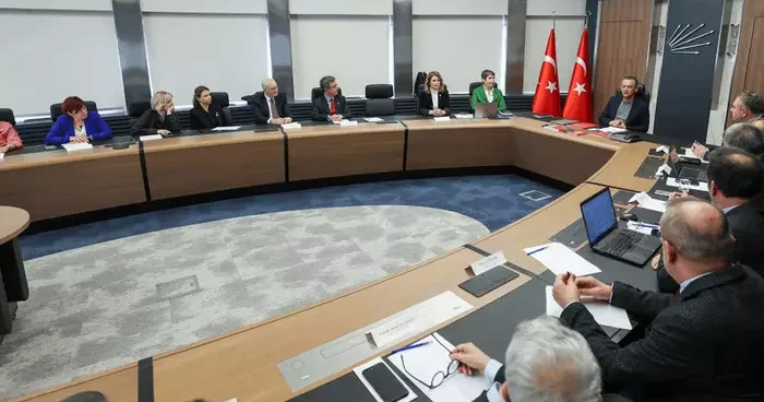 CHP, TBMM nin ikinci devresi için grup yönetimindeki isimleri belirledi