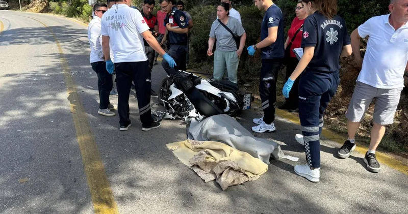 16 yaşındaki çocuk motosiklet kurbanı oldu: Kamyonetle çarpıştı