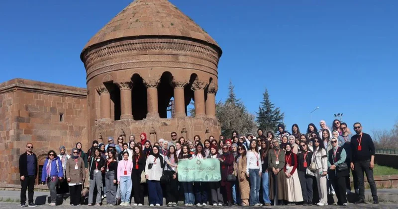 65 ilden bin 600 öğrenci Cumhurbaşkanlığı Külliyesi’nde ağırlandı