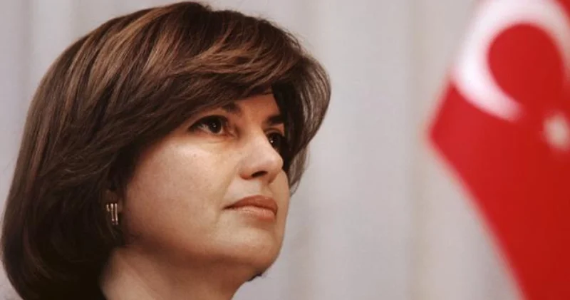 Ertuğrul Özkök: Grappalar içilirken Hürriyet yazarı başbakana hangi devrimci şarkıyı söyledi?