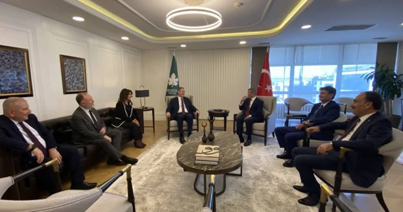 DEM Parti Gelecek Partisi ni ziyaret etti