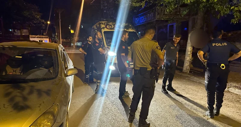 Adıyaman da otomobil içinde baygın bulunan iki şahıs ekipleri harekete geçirdi