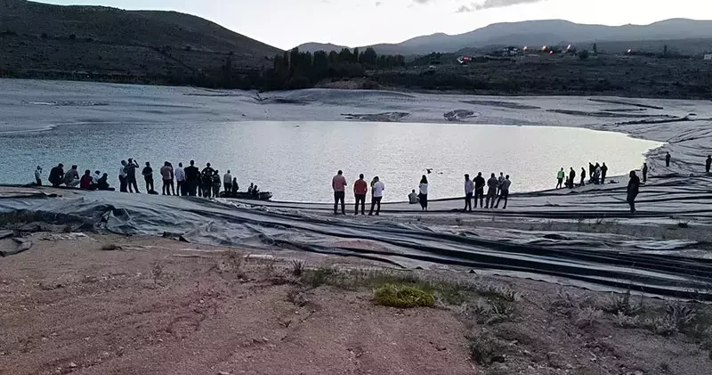 Gölete giren Furkan, kayboldu