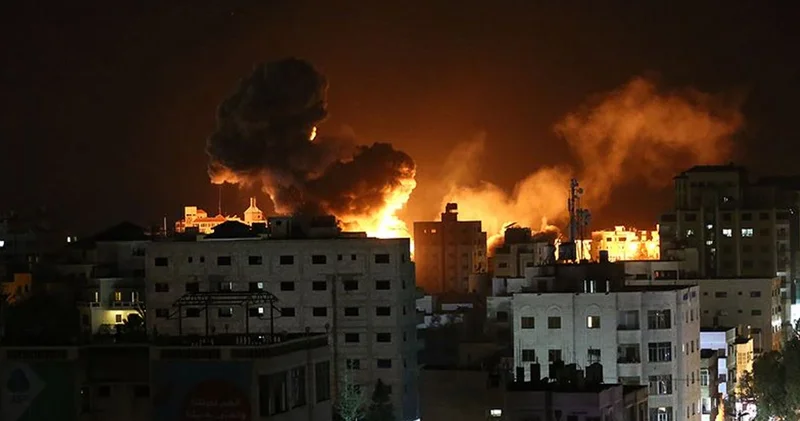 İsrail in Gazze ye sabah saatlerinden beri düzenlediği saldırılarda 54 kişi öldü