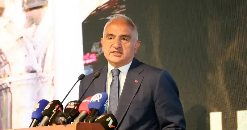 Bakan Ersoy: Temel hedef, 81 ilde 12 ay turizm