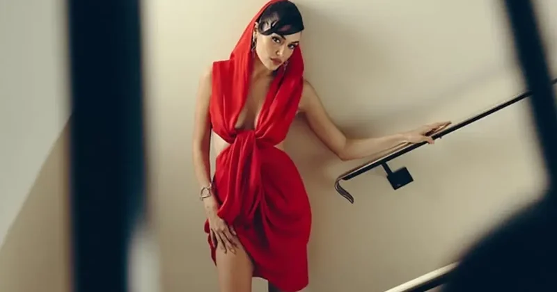 Hande Erçel den ayrılık iddialarına fotoğraflı yanıt