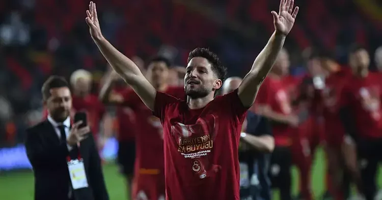 Dries Mertens, kramponlarını asıyor!