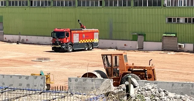 Kimya fabrikasının bahçesinde doğal gaz boru hattı delindi Kocaeli Haberleri