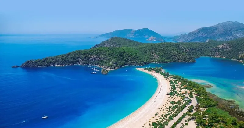 Türkiye, dünya turizminde 4. sıraya yükseldi! Bakan Ersoy anlattı: Turizmdeki gücümüzü bir kez daha tescilledik