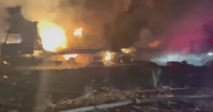 Yer: Şanlıurfa! Seyir halindeki tır alev aldı
