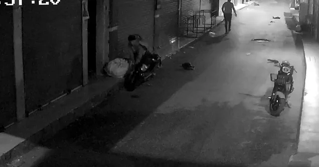 Sokak sokak gezip 1 ayda 7 elektrikli bisiklet ile 2 motosiklet çaldılar Adana Haberleri