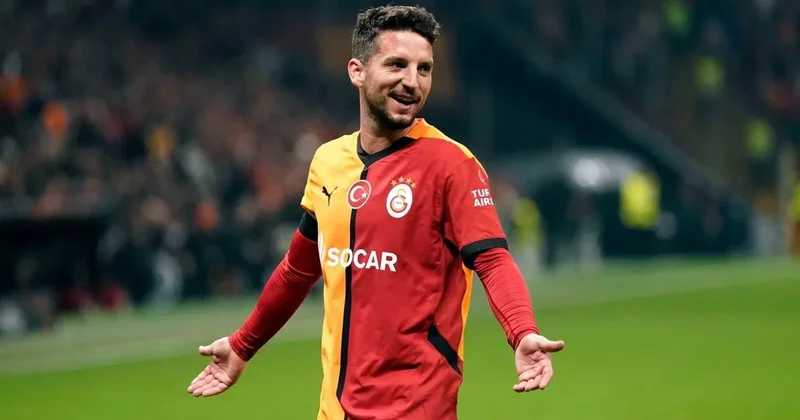 Mertens futbolu bıraktığını açıkladı!