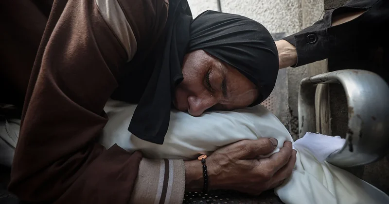 İsrail in Gazze ye soykırımında can kaybı 56 bine ulaştı