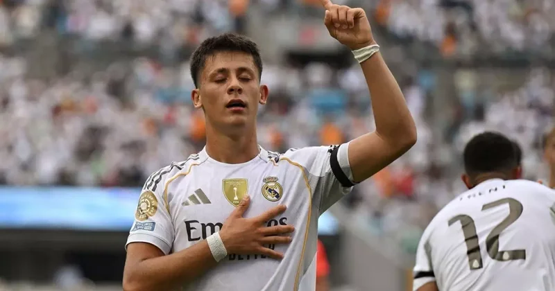 10 kişi kalan Real Madrid, yıldızlarıyla kritik 3 puanın sahibi