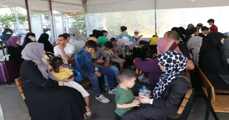Savaş bitti, boşluktan yararlandılar! Yurdu aileleriyle terk ediyorlar