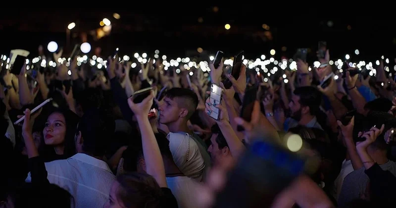 Müzik festivalinde skandal! Fransa da kadınlara iğneli saldırı! Sözcü Gazetesi