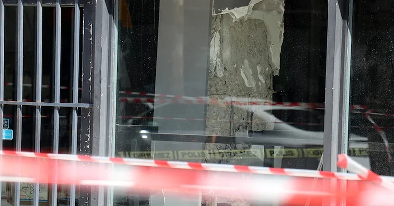 Binanın kolonu bomba gibi patladı, apartman sakinleri tahliye edildi Sözcü Gazetesi