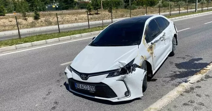 Yozgat’ta 2 araç çarpıştı, 2 kişi yaralandı