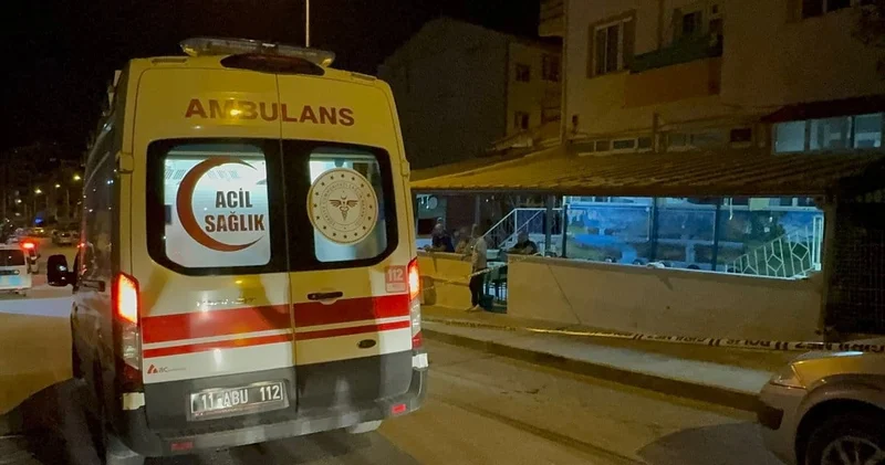 Kavgada bıçaklar çekildi: 1 ölü 2 yaralı