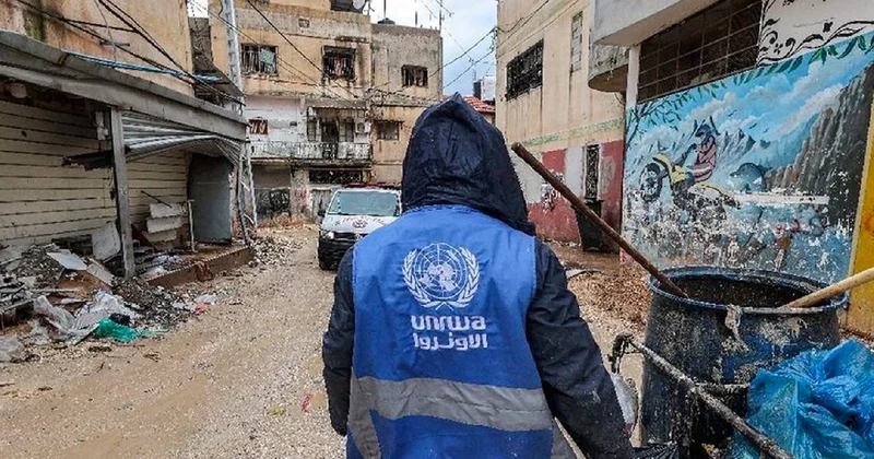 UNRWA dan Gazze açıklaması: Personelimiz de dahil insanlar açlıktan bayılıyor