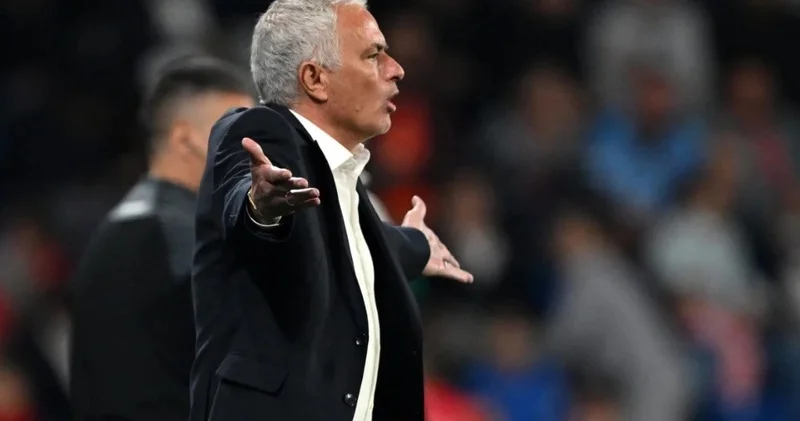 Mourinho 2 ismi açıkladı: Ali Koç apar topar gitti