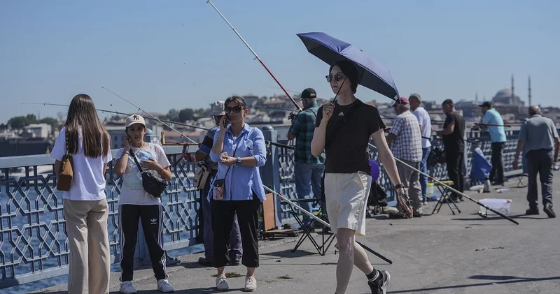 Gündüz ayrı rekor, gece ayrı rekor kıracak! İstanbullular en sıcak gün geliyor