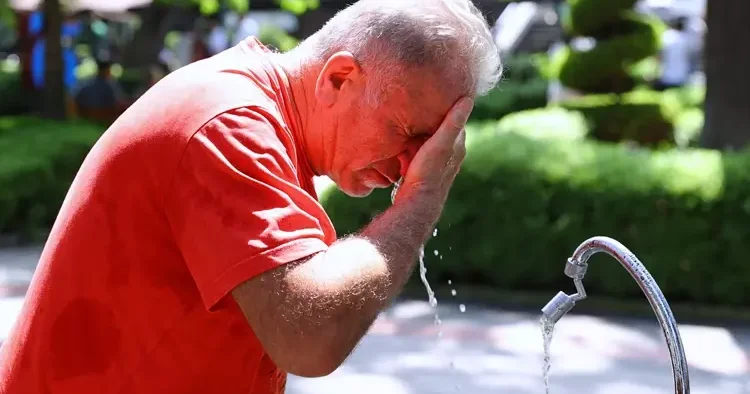 İstanbul a yağış geliyor, tarih belli oldu! Bugün 42 il sıcaktan kavruldu! İşte Türkiye nin en sıcak illeri ve ilçesi