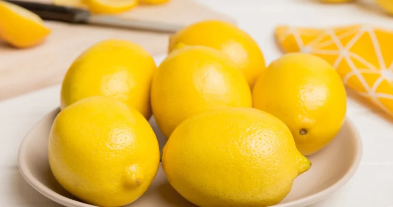 Aylarca tazeliğinden ödün vermeyecek! Yaz kış taptaze limon kullanmanın püf noktası meğer buymuş