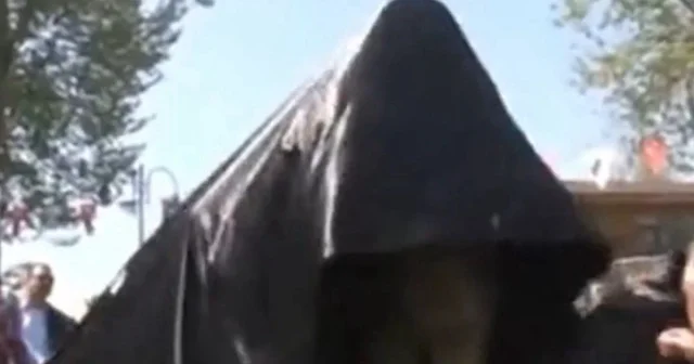 AK Parti Kadın Kolları ndan muhalefete örtülü mesaj: Fark var VİDEO İZLE
