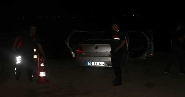 Kayıp olarak aranan 2 kuzenin bulunduğu otomobil Kelkit Çayı kenarında bulundu Tokat Haberleri