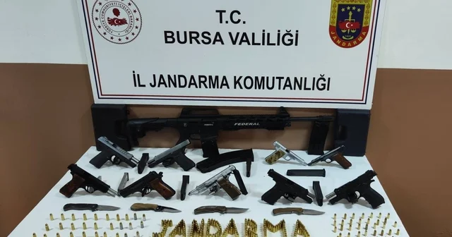 Bursa da ruhsatsız silah operasyonu: Çok sayıda tabanca ve mermi ele geçirildi Bursa Haberleri