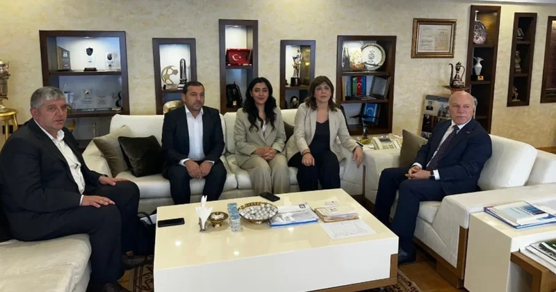 Erzurum’da dikkat çeken ziyaret: Akıllara İmamoğlu’nu getirdi... Sözcü Gazetesi
