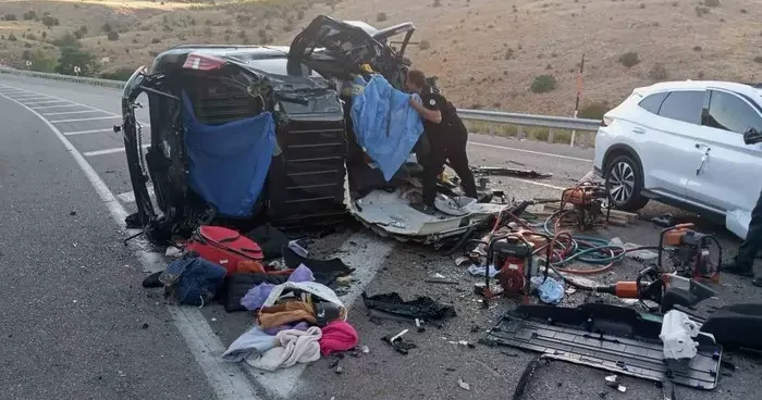 SON DAKİKA Malatya Kayseri karayolunda korkunç kaza! Kafa kafaya çarpıştılar: 4 ölü, 2 yaralı